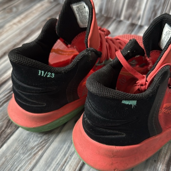 Nike Kyrie Flytrap 5, Magic Ember Dynamic Turquoise, Youth 4.5 - Picture 4 of 10